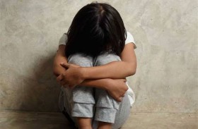سُجنوا 7 أعوام داخل شاحنة.. مأساة 4 أطفال 