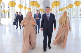 نائب الرئيس التركي يزور جامع الشيخ زايد الكبير في أبوظبي