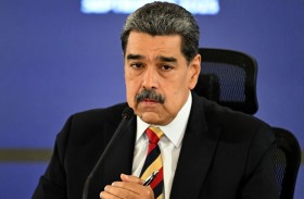مادورو يشيد بـ «مسار الحوار» في فنزويلا من سجنه في نيويورك