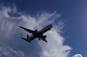حريق يجبر 146 راكبا على إخلاء طائرة