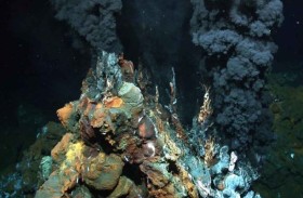 الكشف عن كنز من الذهب  في أعماق المحيط الهادي