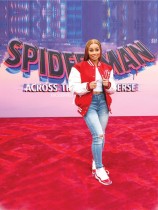 بلاك شينا لدى حضورها العرض الأول لفيلم Spider-Man في لوس أنجلوس، كاليفورنيا. (رويترز)