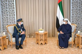 منصور بن زايد يستقبل قائد القوات الجوية الجزائرية