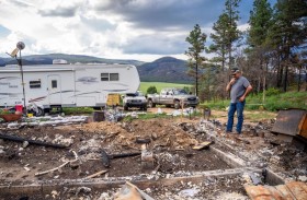 قتيلان في أكبر حريق غابات يجتاح كاليفورنيا