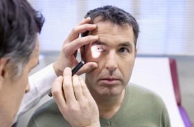 تغييرات في العين قد تقدم إنذارا مبكرا لمرض ألزهايمر