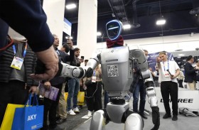 متاجر تلجأ إلى الروبوتات لتجنب مشاكل العمالة