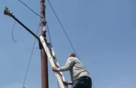 عمود كهرباء ينهي حياة مسن 