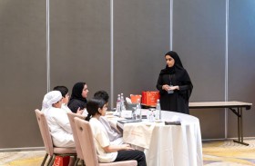 «عجمان مال بلس» يعزز الوعي المالي وتقنيات الذكاء الاصطناعي لدى الطلبة