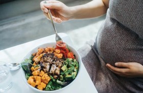 لماذا يتغير مذاق الأطعمة أثناء الحمل؟