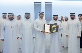 سلطان بن أحمد القاسمي يفتتح مسجد القرآن في منطقة الجادة