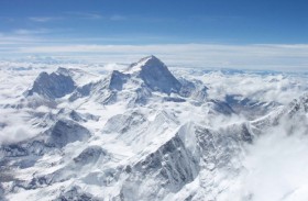 فقد 7 متسلقين بعد انهيار جليدي في نيبال 