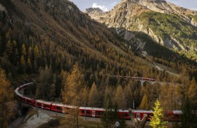 سويسرا تسجل رقما قياسيا لأطول قطار ركاب 