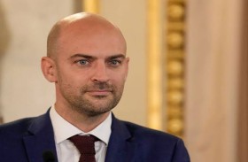 وزير الخارجية الفرنسي: القسم الأكبر من الدعم لكييف يتحمله الأوروبيون 