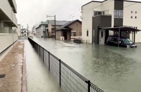 انقطاع الكهرباء عن آلاف السكان جرّاء إعصار اليابان 