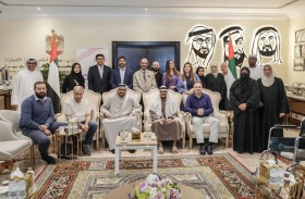 ضمن فعاليات يوم زايد للعمل الإنساني، رحمة تكرم محسناً أسهم في علاج مرضى السرطان المحتاجين