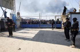 الأمن السوري يدخل مخيم الهول بعد انسحاب «قسد»