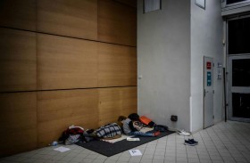 شركات تقدم مكاتبها ليلا لإيواء المشردين في فرنسا