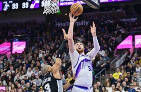 سبيرز يتخطى جاز بصعوبة.. وكليبرز يحسم ديربي لوس أنجليس 