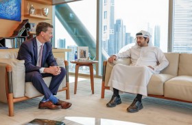 مكتوم بن محمد يستقبل رئيس شركة «كيه بي ام جي» للخدمات المالية