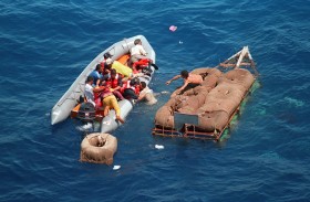 الكوبيون يهاجرون بالآلاف هربا من الجوع و الفقر 