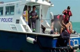 تحرير عبّارة على متنها 839 شخصًا جنحت قبالة إندونيسيا