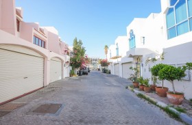 بلدية مدينة أبوظبي توعي المجتمع بأهمية نظافة السكيك وأرصفة المحال التجارية والممرات 