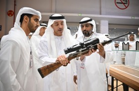 هزاع بن زايد يزور معرض أبوظبي الدولي للصيد والفروسية في دورته الـ20
