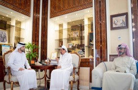 حاكم عجمان يستقبل وفدا من بنك دبي الإسلامي