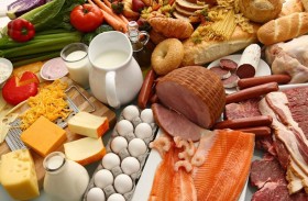 طبيبة توضح خطورة تناول المنتجات الغذائية المنتهية الصلاحية