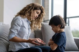 متى تصبح مراقبة تحركات الأبناء ضرورية لحمايتهم؟