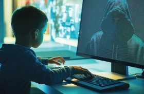 شرطة أبوظبي تدعو أولياء الأمور إلى حماية الأبناء من الجرائم الإلكترونية