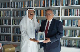 مكتبة محمد بن راشد تستقبل مدير مكتبة الإسكندرية والمدير التنفيذي للصندوق العربي للثقافة والفنون 
