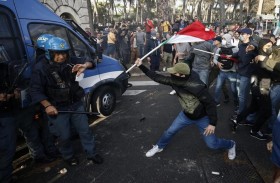 آلاف يتظاهرون في إيطاليا ضد إلزامية تصاريح كوفيد 