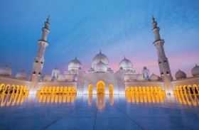 جامع الشيخ زايد الكبير يرسخ مكانته معلماً إماراتياً عالمياً وتجربة على مدار الساعة
