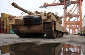 الخبراء الروس يعاينون أسرار دبابة «أبرامز» الأميركية