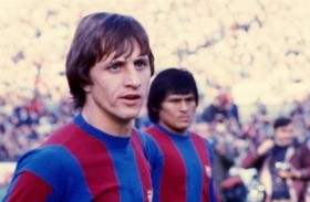 برشلونة يعرض عملاً رقمياً مستوحى من هدف كرويف في مزاد