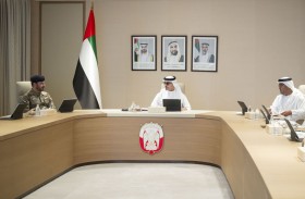 هزاع بن زايد يستقبل وفداً من شرطة أبوظبي والدفاع المدني ومركز إدارة الطوارئ والأزمات