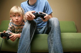 نصف البشر يمارسون نوعا من ألعاب الفيديو