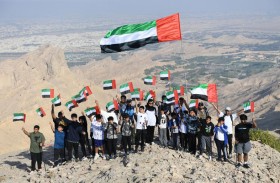 شرطة أبوظبي تنظم مغامرات صحراوية وجبلية ضمن «عام المجتمع»