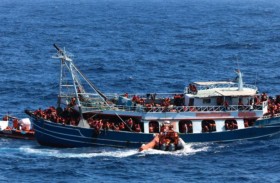 منظمة «أطباء بلا حدود» تنقذ 440 مهاجرا من قارب قبالة مالطا 