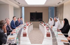 الإمارات وكندا تبحثان فرص تنمية الشراكات  الاقتصادية في مجالات الذكاء الاصطناعي والتكنولوجيا المتقدمة