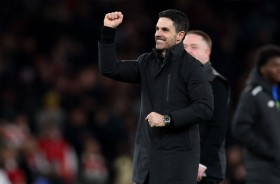 أرتيتا يشيد بلحظة  «سحرية» من إيزي 