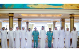 سعود بن صقر يستقبل عدداً من الضباط المتقاعدين