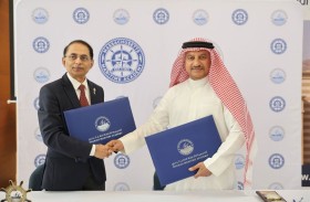 «الشارقة للنقل البحري» و «ماساتشوستس البحرية» تعززان تعاونهما الدولي