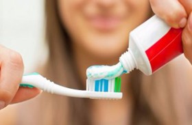 دراسة جديدة عن معجون الأسنان تكشف عن بديل للفلوريد قابل للتطبيق!