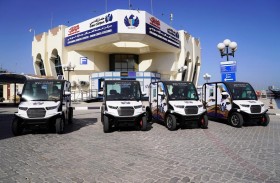 جمارك دبي تدعم مبادرة «سياج» الذكية بـ10 سيارات كهربائية لفحص البضائع