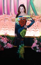 الممثلة الأمريكية دونا مورفي لدى حضورها العرض الأول لفيلم  Wicked: For Good  في مركز لينكولن للفنون المسرحية في نيويورك. ا ف ب