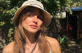 حياة العارضة إليزابيث هيرلي قريباً على الشاشة 