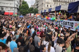 «مسيرة فخر» ضد سياسات ميلي في الأرجنتين