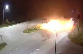 سائق ينجو من حادث مرعب